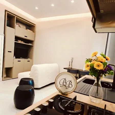 Relais Orsi * نابولي